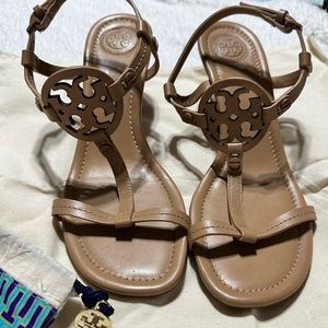 Tory Burch wedge sandals in nude size 6.5